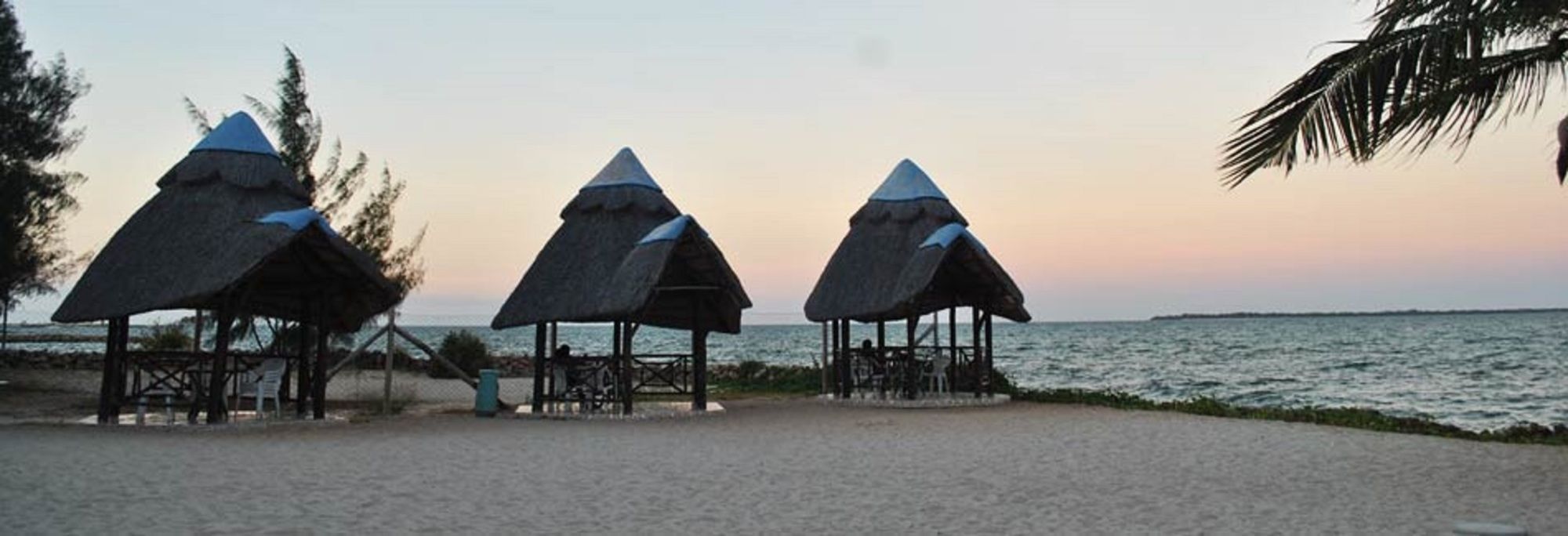 Beachcomber Hotel And Resort Dar es Salaam Exteriör bild